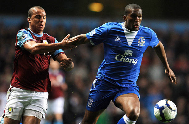 场足球比赛 场足球比赛